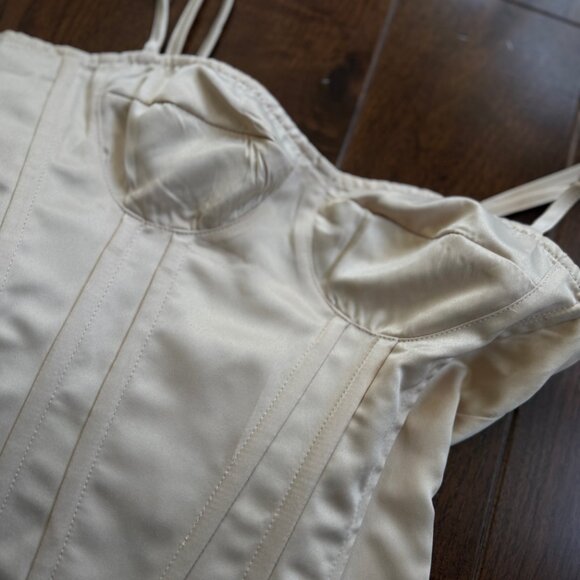 Pretty Liittle Thing Set - Satin Corset & Long Skirt - Picture 4 of 6